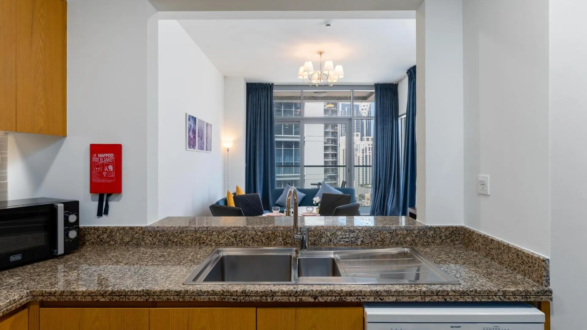 Lux Bnb Bellevue Tower Burj Khalifa Views Apartment Dubai United Arab Emirates